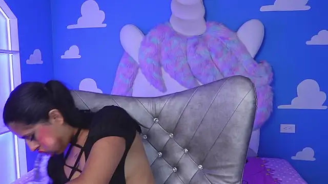 Snapshot of miss_romyna chatting on 10/01/25, 11:05 miss romyna online show from 10/01/25, 11:05