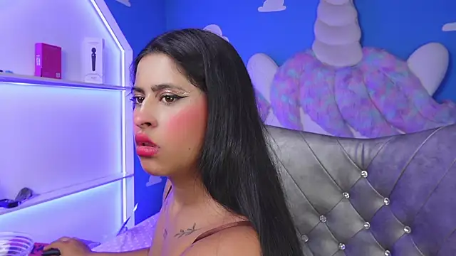 Snapshot of miss_romyna chatting on 10/17/25, 11:02 miss romyna online show from 10/17/25, 11:02