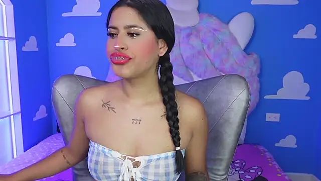 Snapshot of miss_romyna chatting on 11/04/25, 11:09 miss romyna online show from 11/04/25, 11:09