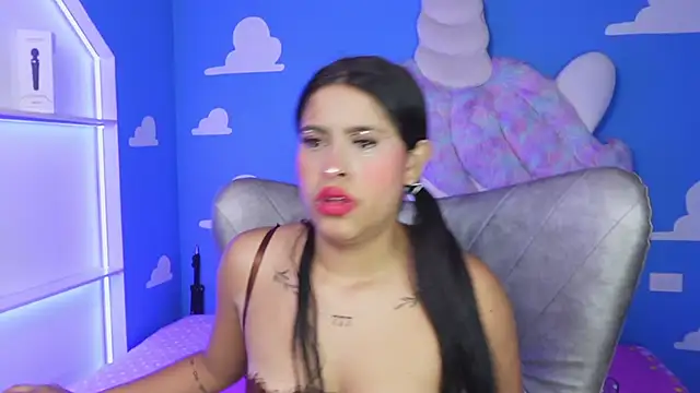 Snapshot of miss_romyna chatting on 11/07/25, 10:59 miss romyna online show from 11/07/25, 10:59