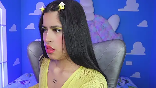 Snapshot of miss_romyna chatting on 11/26/25, 11:00 miss romyna online show from 11/26/25, 11:00