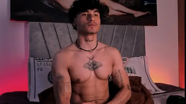 Snapshot of Thomas_Fit1 chatting on 11/08/25, 05:34 Thomas Fit1 online show from 11/08/25, 05:34