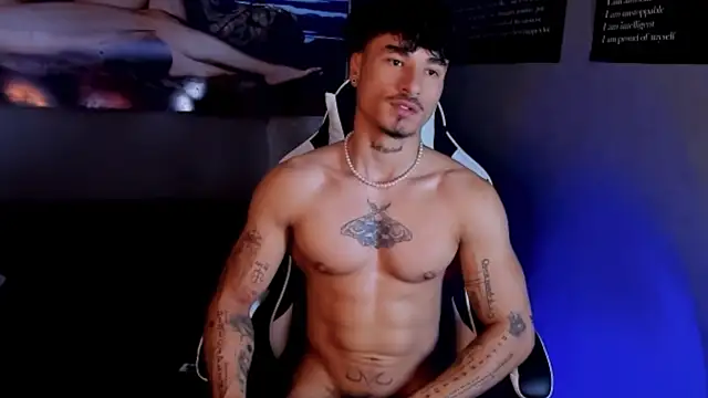 Snapshot of Thomas_Fit1 chatting on 04/29/26, 03:16 Thomas Fit1 online show from 04/29/26, 03:16