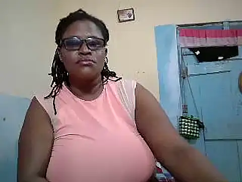 Snapshot of sexy_bigboobss chatting on 11/22/25, 09:52 sexy bigboobss online show from 11/22/25, 09:52