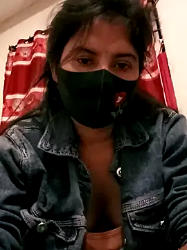 Snapshot of Cute_Nipa chatting on 12/21/24, 03:20 Cute Nipa online show from 12/21/24, 03:20