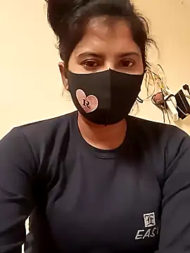 Snapshot of Cute_Nipa chatting on 12/23/24, 05:17 Cute Nipa online show from 12/23/24, 05:17