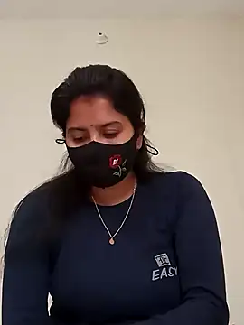 Snapshot of Cute_Nipa chatting on 01/08/25, 02:25 Cute Nipa online show from 01/08/25, 02:25