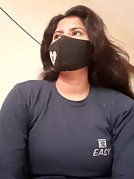 Snapshot of Cute_Nipa chatting on 01/21/25, 02:54 Cute Nipa online show from 01/21/25, 02:54