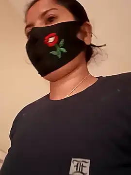 Snapshot of Cute_Nipa chatting on 01/24/25, 02:28 Cute Nipa online show from 01/24/25, 02:28