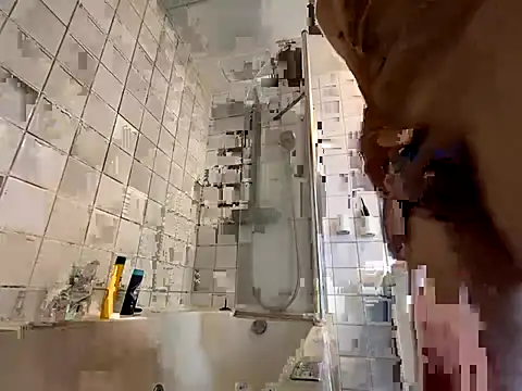 Snapshot of martxxxxx chatting on 10/12/25, 10:25 martxxxxx online show from 10/12/25, 10:25