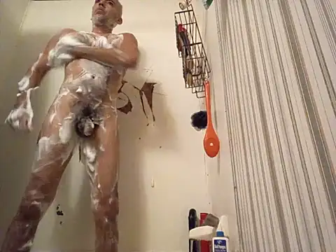 Snapshot of Xoc8_ chatting on 12/31/24, 01:15 Xoc8  online show from 12/31/24, 01:15