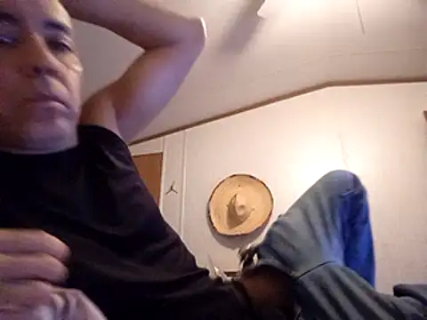 Snapshot of Xoc8_ chatting on 02/26/25, 01:21 Xoc8  online show from 02/26/25, 01:21