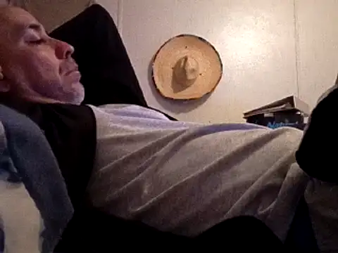 Snapshot of Xoc8_ chatting on 03/13/25, 03:17 Xoc8  online show from 03/13/25, 03:17