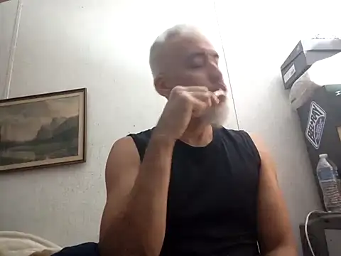 Snapshot of Xoc8_ chatting on 10/06/25, 04:32 Xoc8  online show from 10/06/25, 04:32