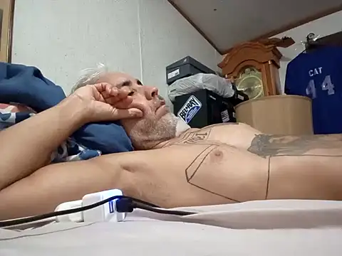 Snapshot of Xoc8_ chatting on 10/22/25, 02:56 Xoc8  online show from 10/22/25, 02:56