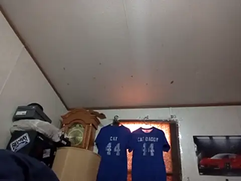 Xoc8  online show from 11/10/25, 08:52