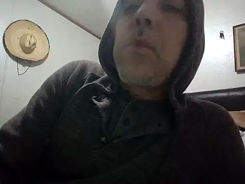 Xoc8  online show from 12/01/25, 10:53