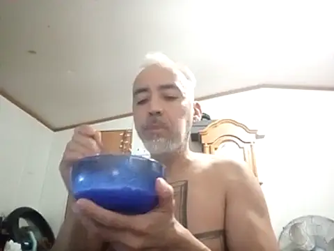 Xoc8  online show from 02/19/26, 07:43