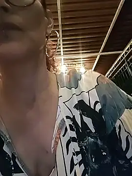 Snapshot of SelenaHouston chatting on 02/06/26, 04:28 SelenaHouston online show from 02/06/26, 04:28