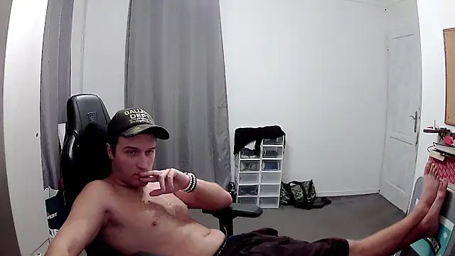 PKrisztian online show from 10/12/25, 06:29