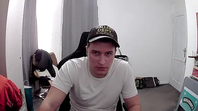 PKrisztian online show from 04/16/26, 08:42