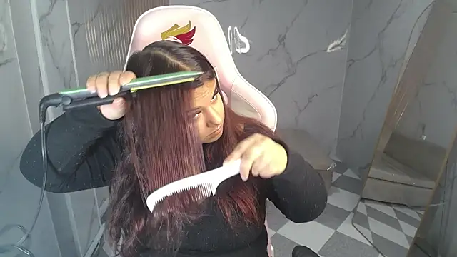 Snapshot of skeler_lovd_b_ chatting on 11/20/25, 01:00 skeler lovd b online show from 11/20/25, 01:00