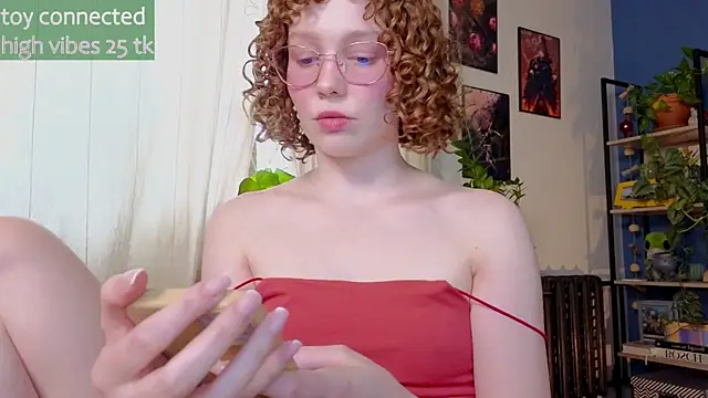 Snapshot of _lightmyfire chatting on 02/13/25, 11:06  lightmyfire online show from 02/13/25, 11:06