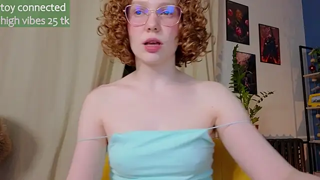 Snapshot of _lightmyfire chatting on 03/02/25, 05:04  lightmyfire online show from 03/02/25, 05:04