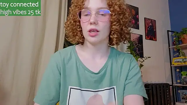 Snapshot of _lightmyfire chatting on 03/21/25, 08:29  lightmyfire online show from 03/21/25, 08:29