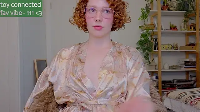 Snapshot of _lightmyfire chatting on 10/05/25, 06:12  lightmyfire online show from 10/05/25, 06:12