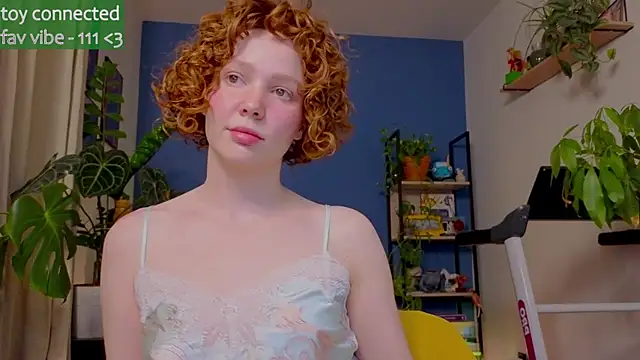 Snapshot of _lightmyfire chatting on 10/12/25, 02:21  lightmyfire online show from 10/12/25, 02:21