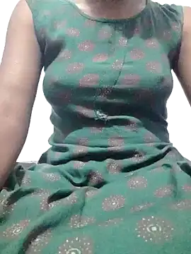 Snapshot of rituporna2004 chatting on 12/19/24, 12:24 rituporna2004 online show from 12/19/24, 12:24