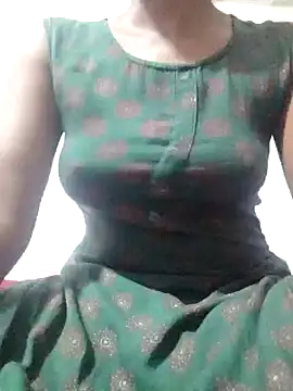 Snapshot of rituporna2004 chatting on 01/17/25, 02:07 rituporna2004 online show from 01/17/25, 02:07