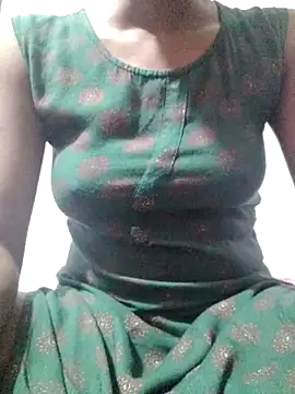 Snapshot of rituporna2004 chatting on 01/22/25, 03:52 rituporna2004 online show from 01/22/25, 03:52