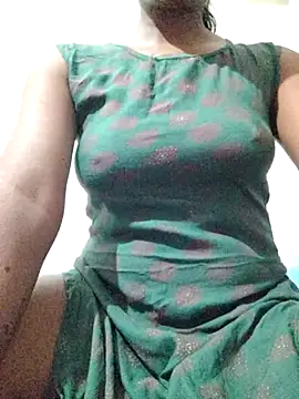 Snapshot of rituporna2004 chatting on 11/05/25, 02:39 rituporna2004 online show from 11/05/25, 02:39