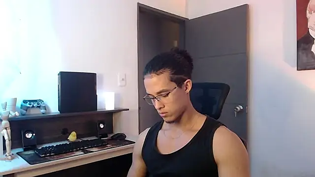 Snapshot of alejo_x3 chatting on 12/04/24, 03:04 alejo x3 online show from 12/04/24, 03:04