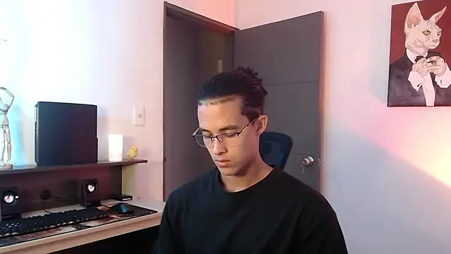 Snapshot of alejo_x3 chatting on 02/15/25, 12:04 alejo x3 online show from 02/15/25, 12:04