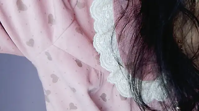 Snapshot of Baenee chatting on 12/31/24, 03:53 Baenee online show from 12/31/24, 03:53