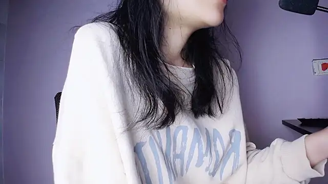 Snapshot of Baenee chatting on 01/13/25, 03:15 Baenee online show from 01/13/25, 03:15