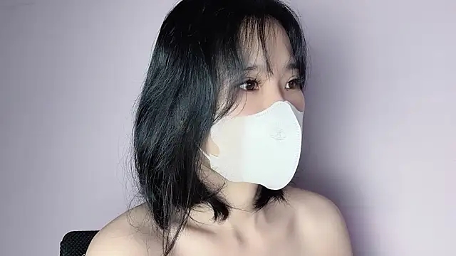 Snapshot of Baenee chatting on 11/06/25, 02:40 Baenee online show from 11/06/25, 02:40