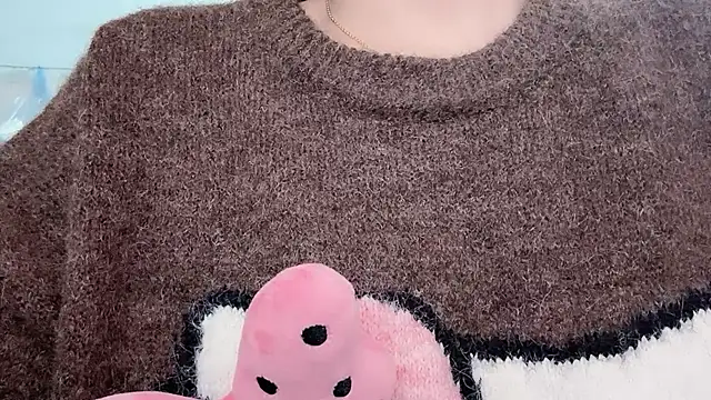 Snapshot of Baenee chatting on 11/29/25, 12:13 Baenee online show from 11/29/25, 12:13