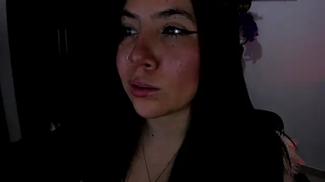 Snapshot of AilynRed chatting on 02/07/25, 11:45 AilynRed online show from 02/07/25, 11:45