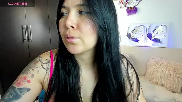 AilynRed online show from 05/03/26, 02:28