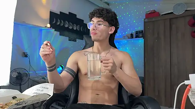 Kisan Smith online show from 03/03/26, 01:56