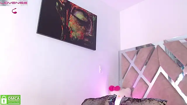 LauryMoons online show from 02/04/26, 12:05