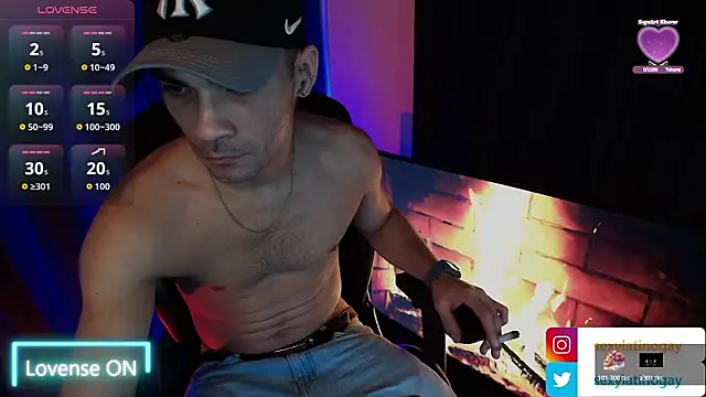 Snapshot of sexyboycolombi4 chatting on 02/03/26, 11:10 sexyboycolombi4 online show from 02/03/26, 11:10