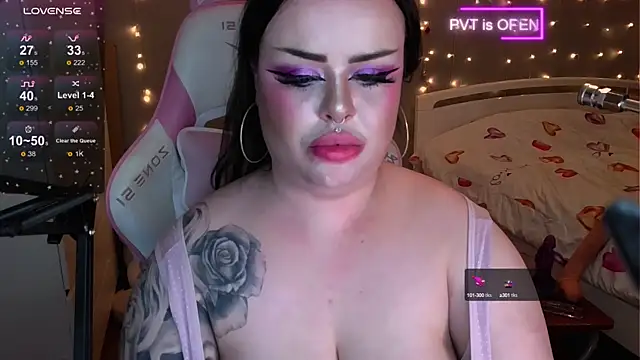 Snapshot of og_maddison chatting on 12/22/24, 12:07 og maddison online show from 12/22/24, 12:07