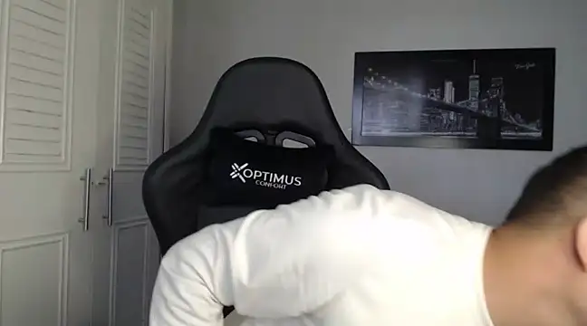 Plug Control online show from 01/05/25, 04:38