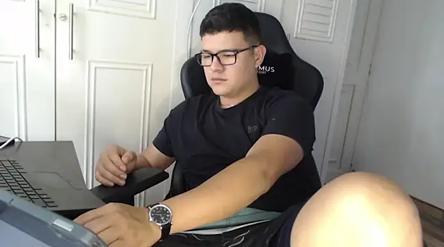 Plug Control online show from 01/27/25, 07:03