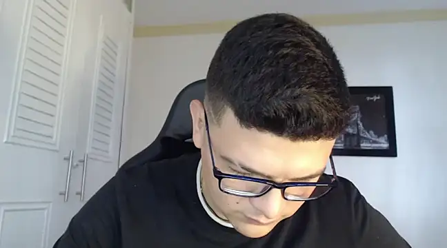 Plug Control online show from 02/15/25, 06:12